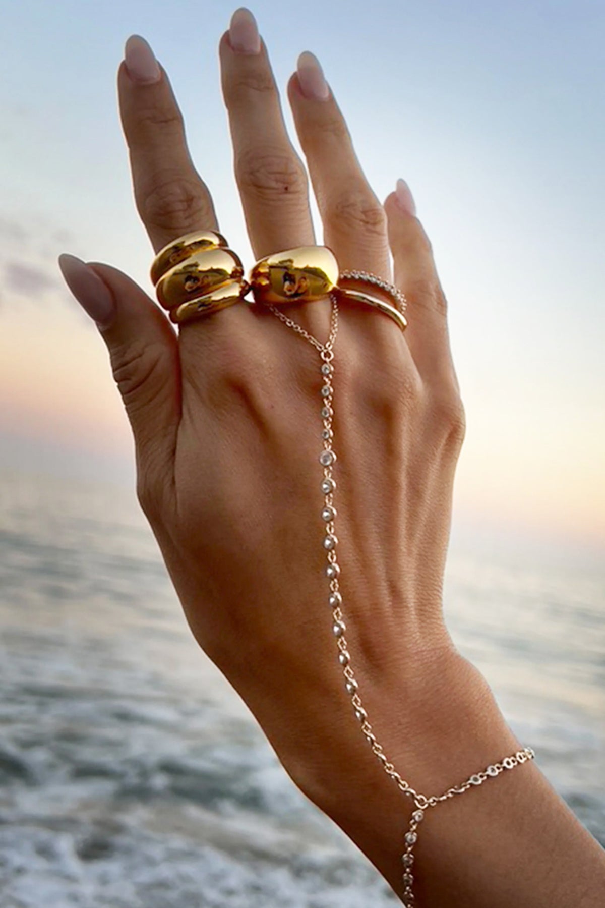 CICI HAND CHAIN